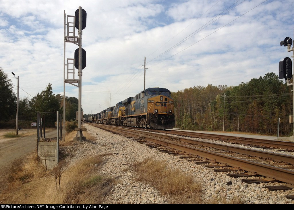 CSX 5415 leads a line of 7 units